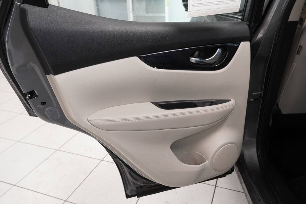 2017 Nissan Rogue Sport SV - Photo 25