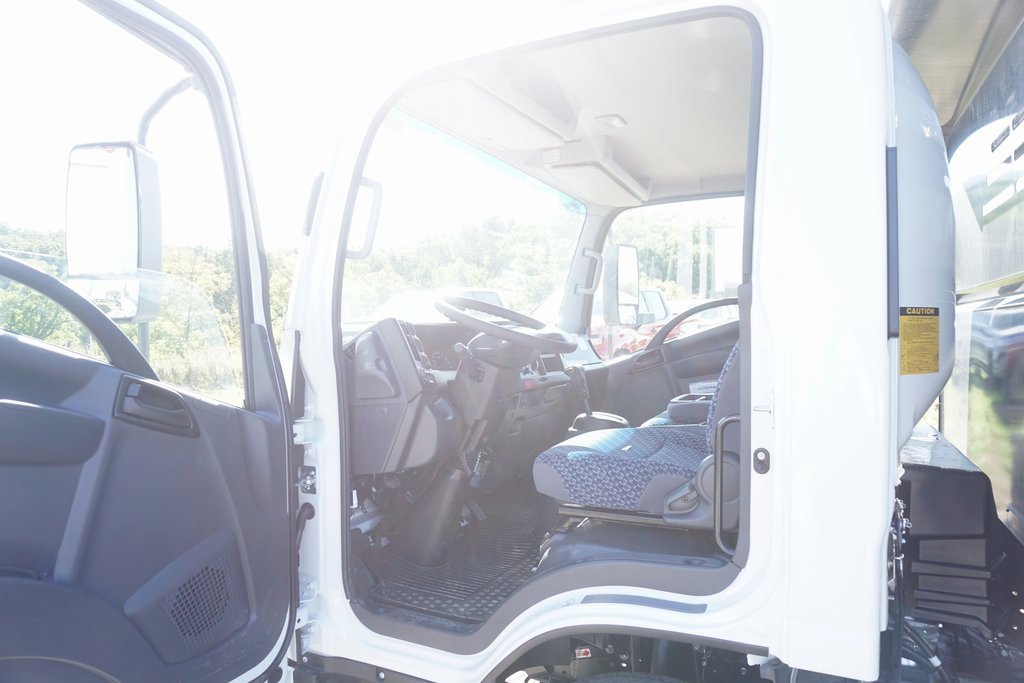 2025 Chevrolet Silverado 4500HD photo 3