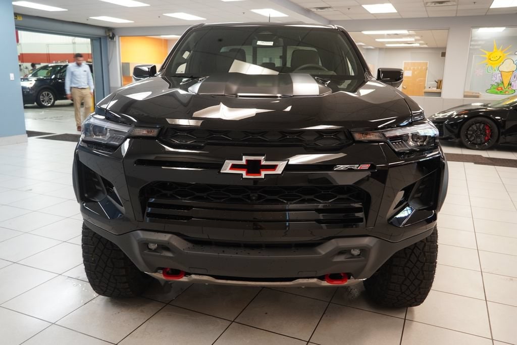2026 Chevrolet Colorado ZR2 - Photo 15