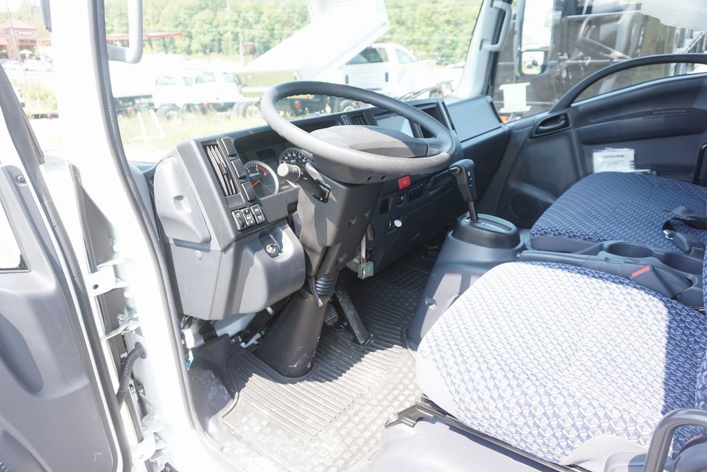 2024 Chevrolet Silverado 4500HD photo 3