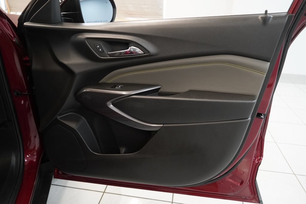 2024 Chevrolet Trax Activ - Photo 31