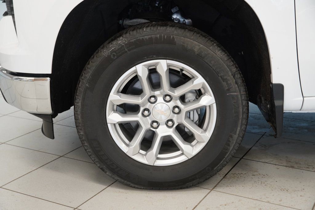 2025 Chevrolet Silverado 1500 LT - Photo 15
