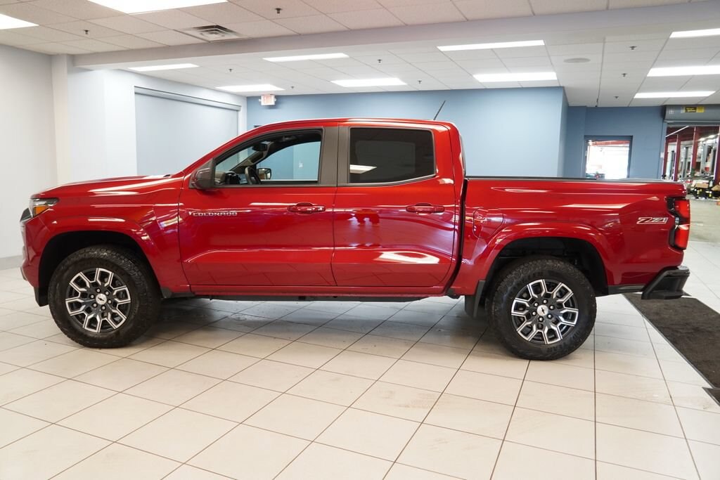 New 2025 Chevrolet Colorado Z71 Truck