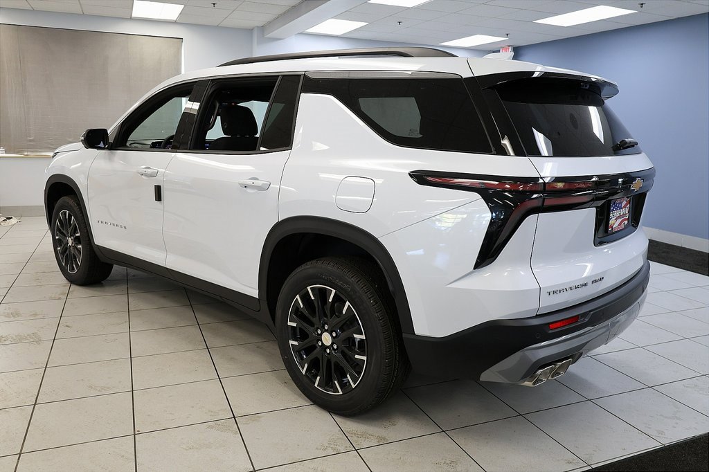 2026 Chevrolet Traverse photo 3