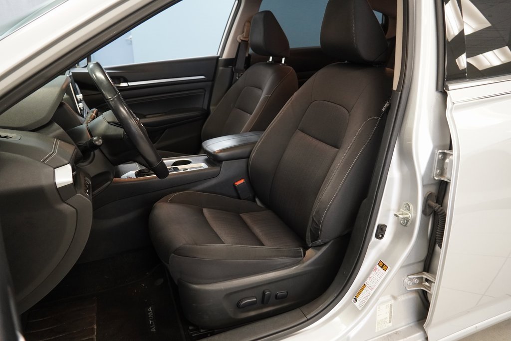 2019 Nissan Altima 2.5 SV photo 3