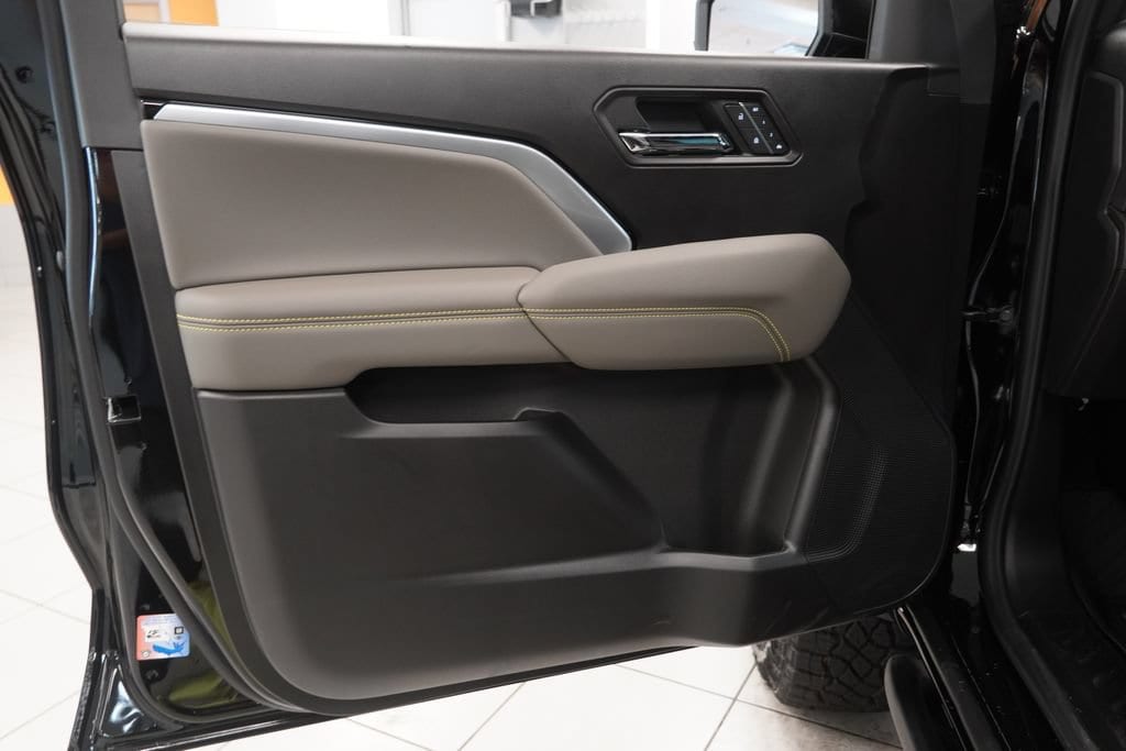 2026 Chevrolet Colorado ZR2 - Photo 17