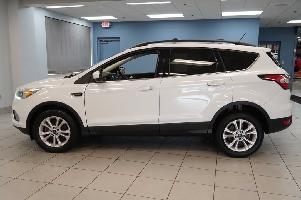 Used 2018 Ford Escape SEL with VIN 1FMCU9HD3JUA98508 for sale in Strongsville, OH