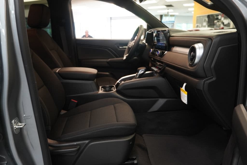 2026 Chevrolet Colorado LT - Photo 26