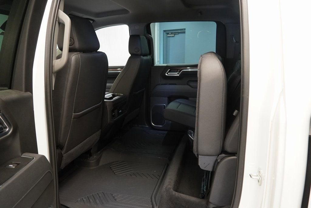 2025 Chevrolet Silverado 1500 LT - Photo 17