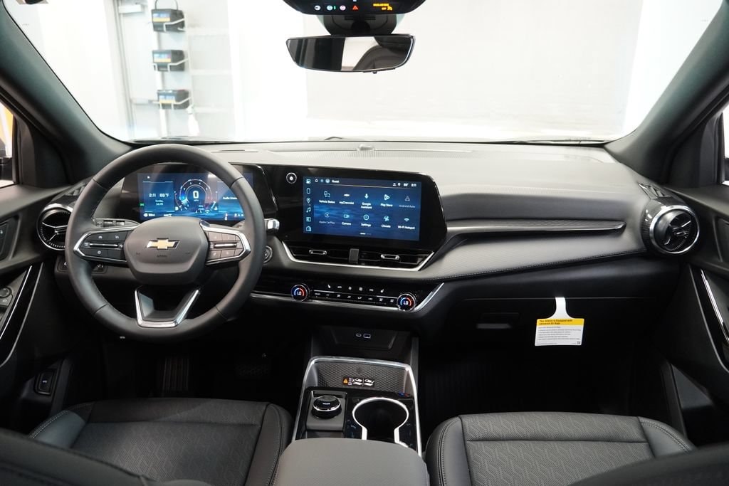 2027 Chevrolet Equinox LT - Photo 19
