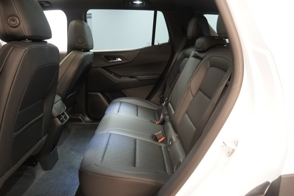2027 Chevrolet Equinox LT - Photo 29