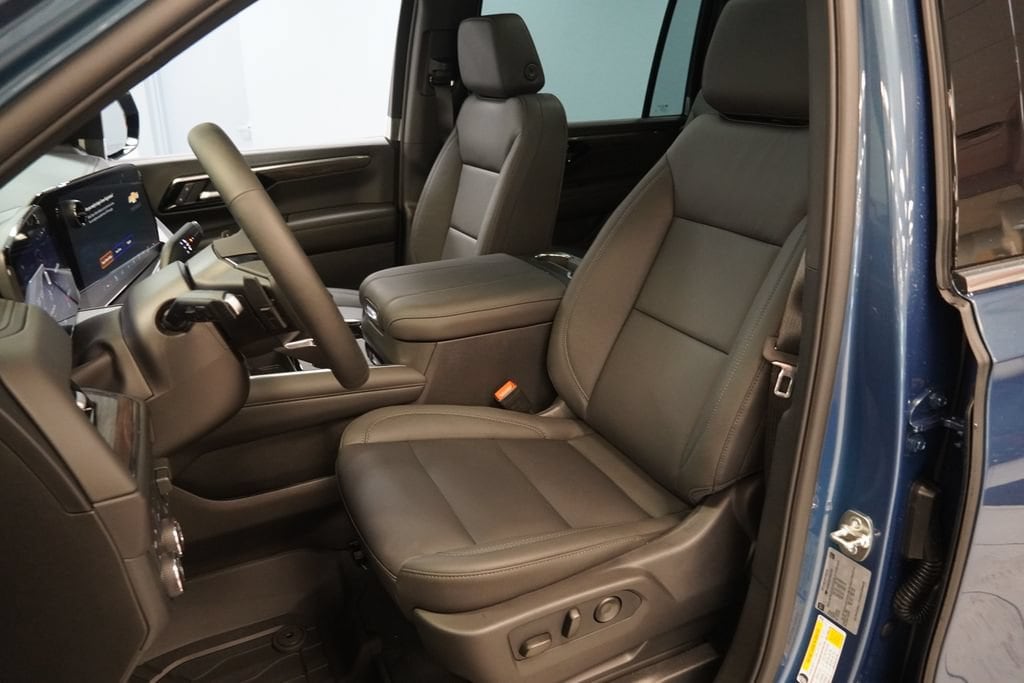 New 2026 Chevrolet Suburban LT SUV
