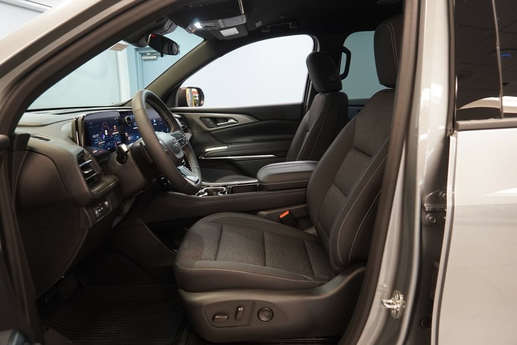 New 2027 Chevrolet Traverse LT SUV