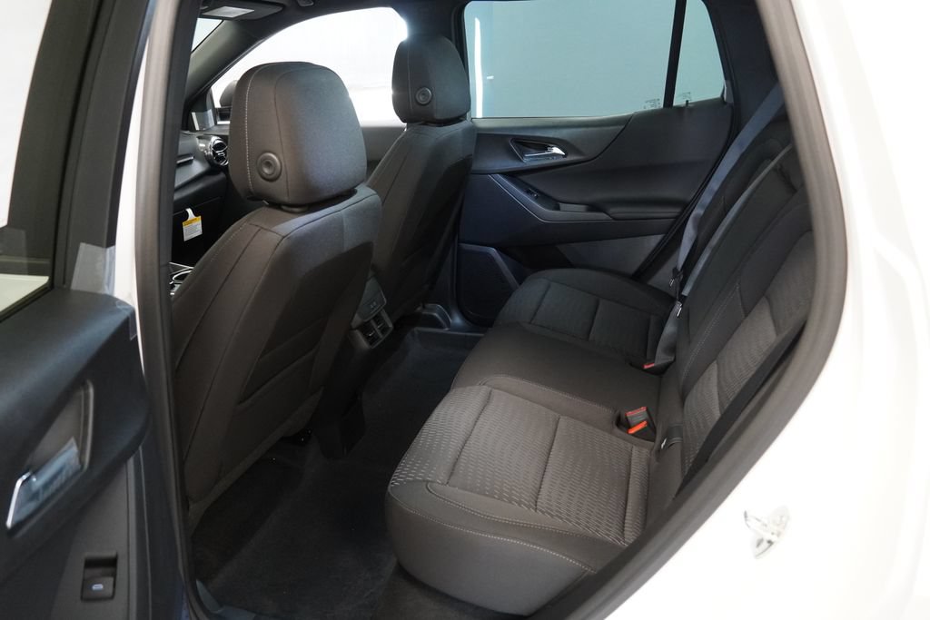 2027 Chevrolet Equinox LT - Photo 18