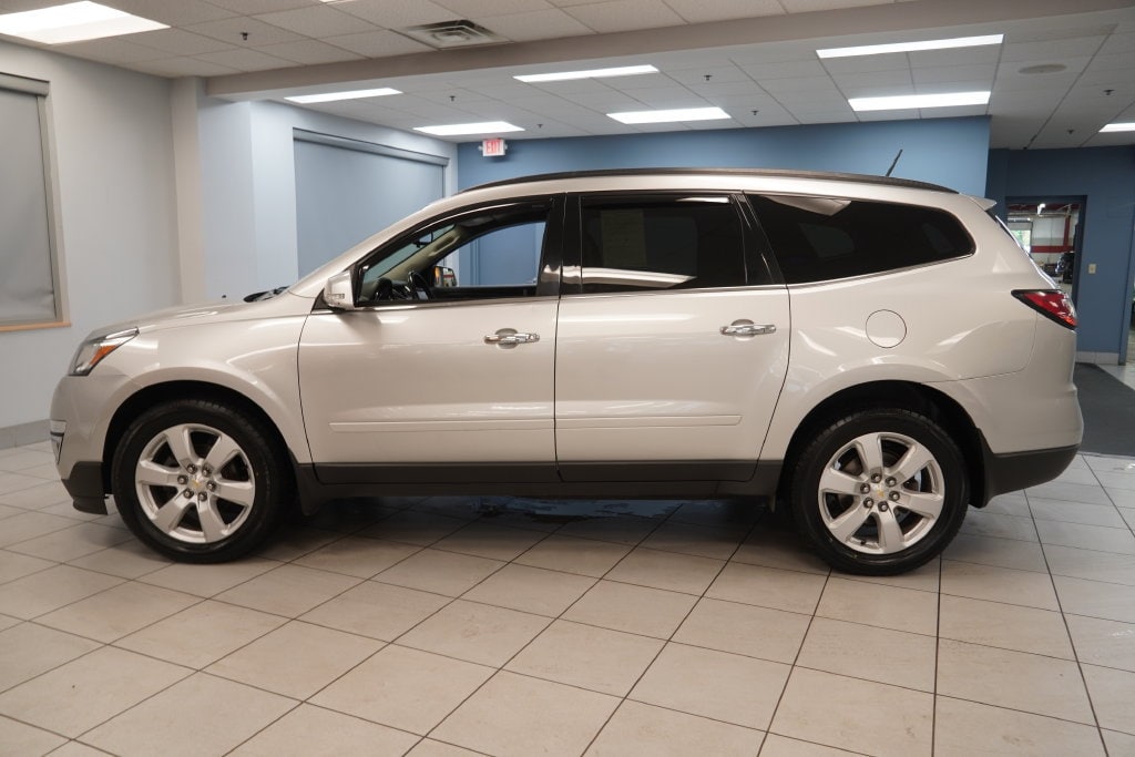 Used 2016 Chevrolet Traverse LT SUV