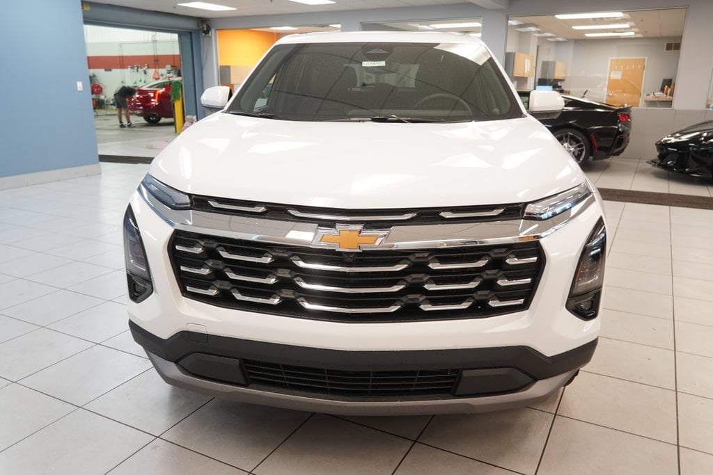 2027 Chevrolet Equinox LT - Photo 15