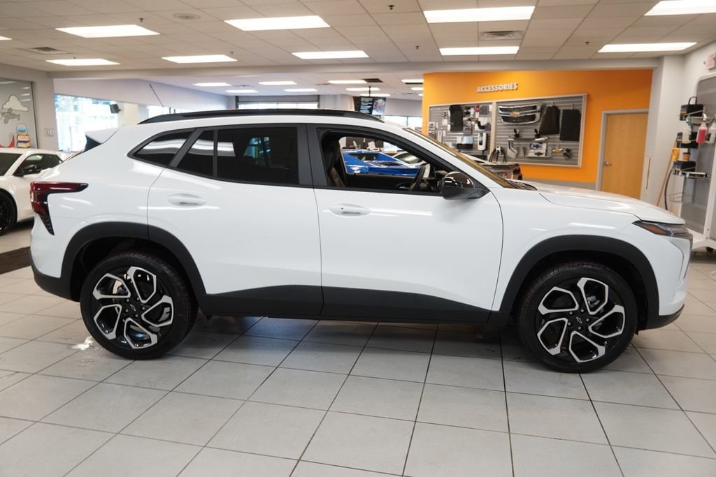 2026 Chevrolet Trax RS - Photo 12