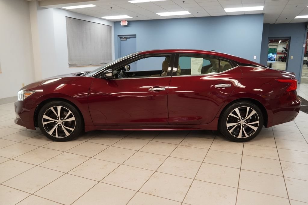 Used 2018 Nissan Maxima SL with VIN 1N4AA6AP4JC375217 for sale in Strongsville, OH