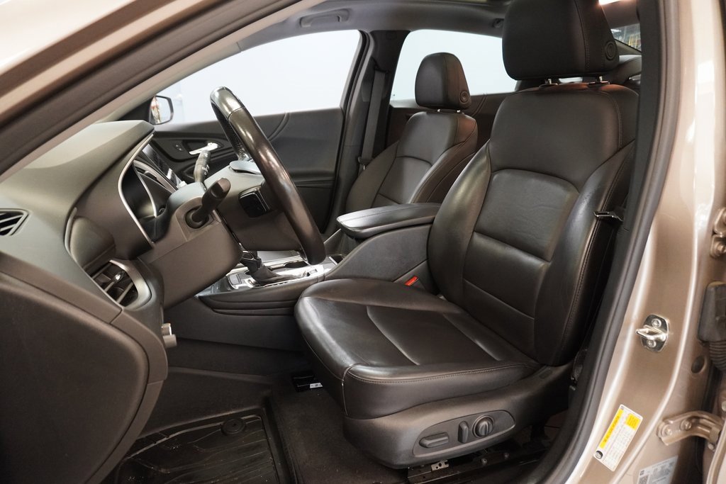 2022 Chevrolet Malibu 1LT photo 3