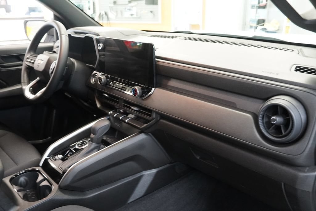 2026 Chevrolet Colorado Work Truck - Photo 24