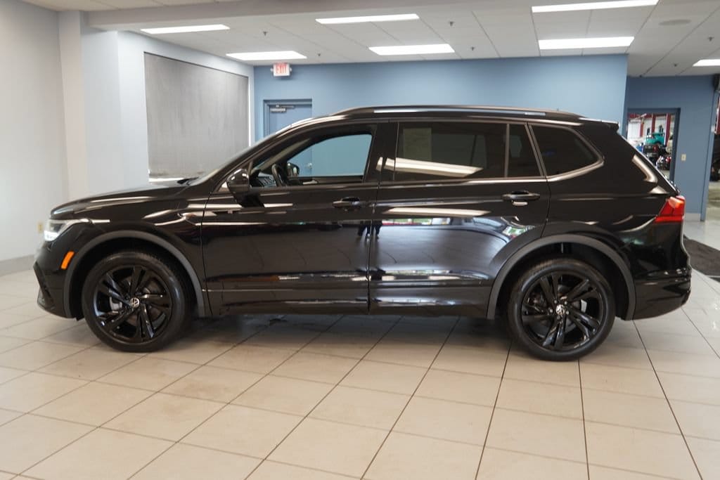 Used 2023 Volkswagen Tiguan 2.0T SE R-Line Black SUV
