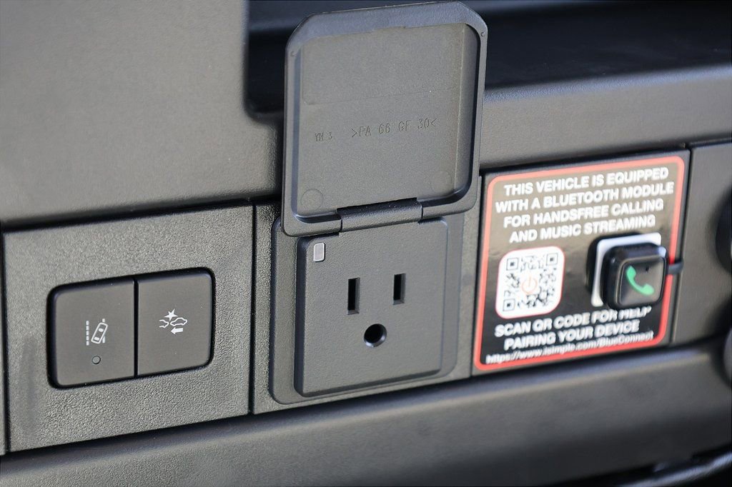 2025 Chevrolet Express Cargo Work Van - Photo 33