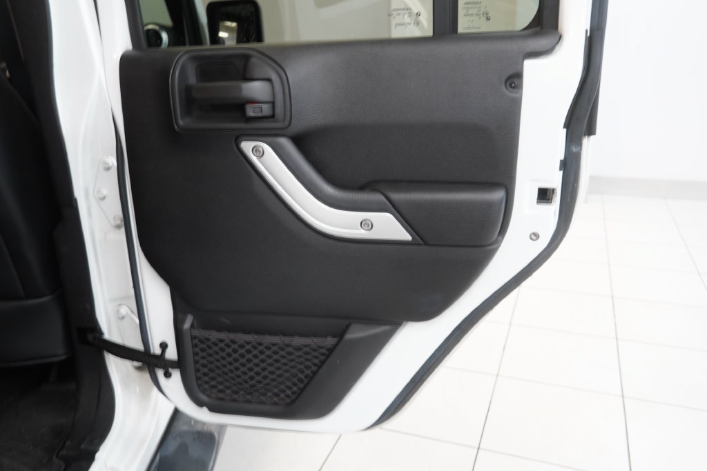 2015 Jeep Wrangler Unlimited Rubicon - Photo 27