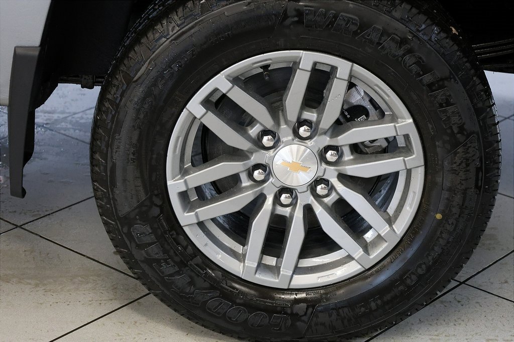 2026 Chevrolet Colorado LT photo 3