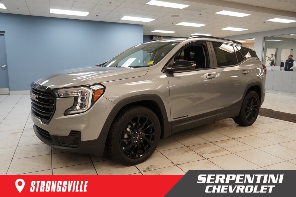 2023 GMC Terrain SLE's photo
