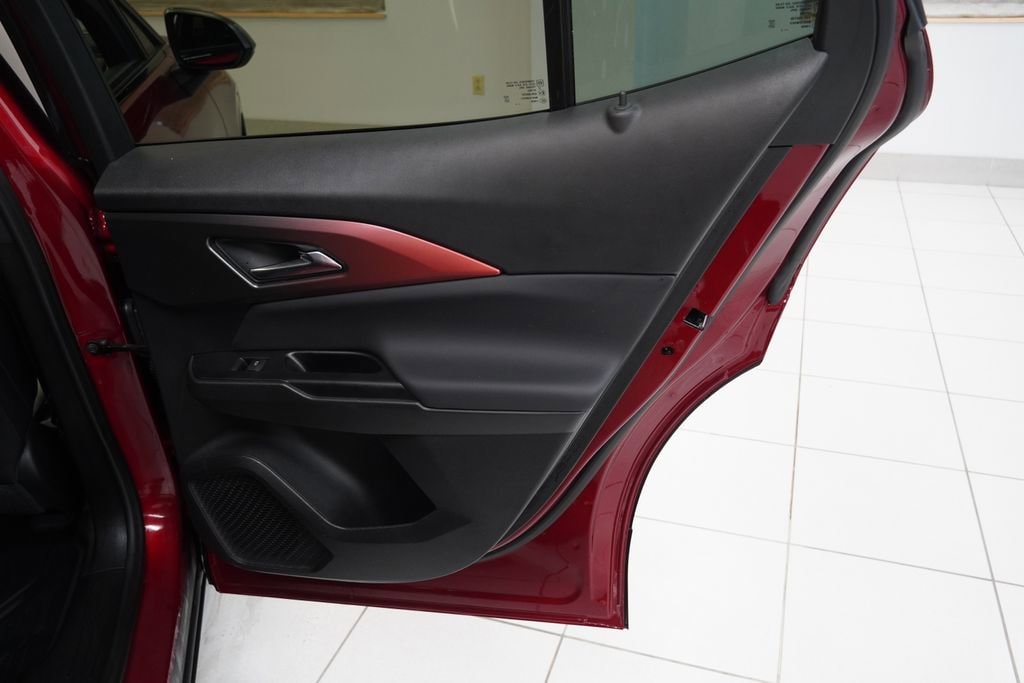 2025 Chevrolet Equinox EV RS - Photo 28