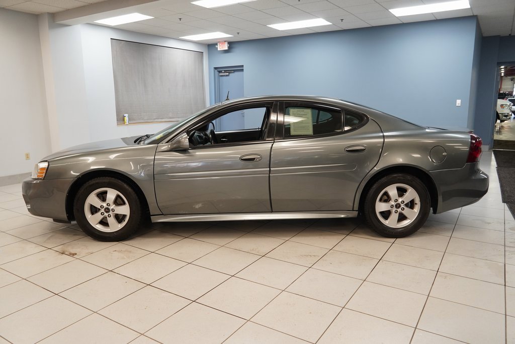 Used 2005 Pontiac Grand Prix GT with VIN 2G2WS522451251328 for sale in Strongsville, OH