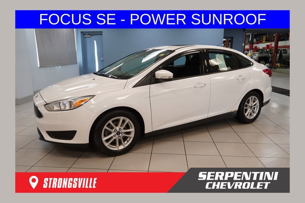 2015 Ford Focus Sedan SE's photo