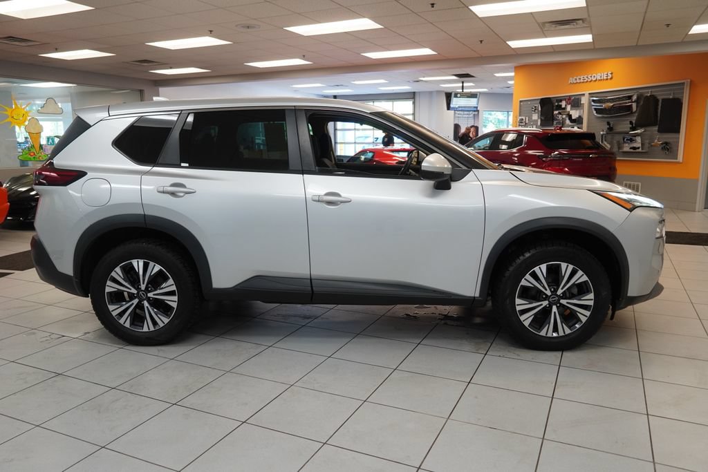 2022 Nissan Rogue SV - Photo 12