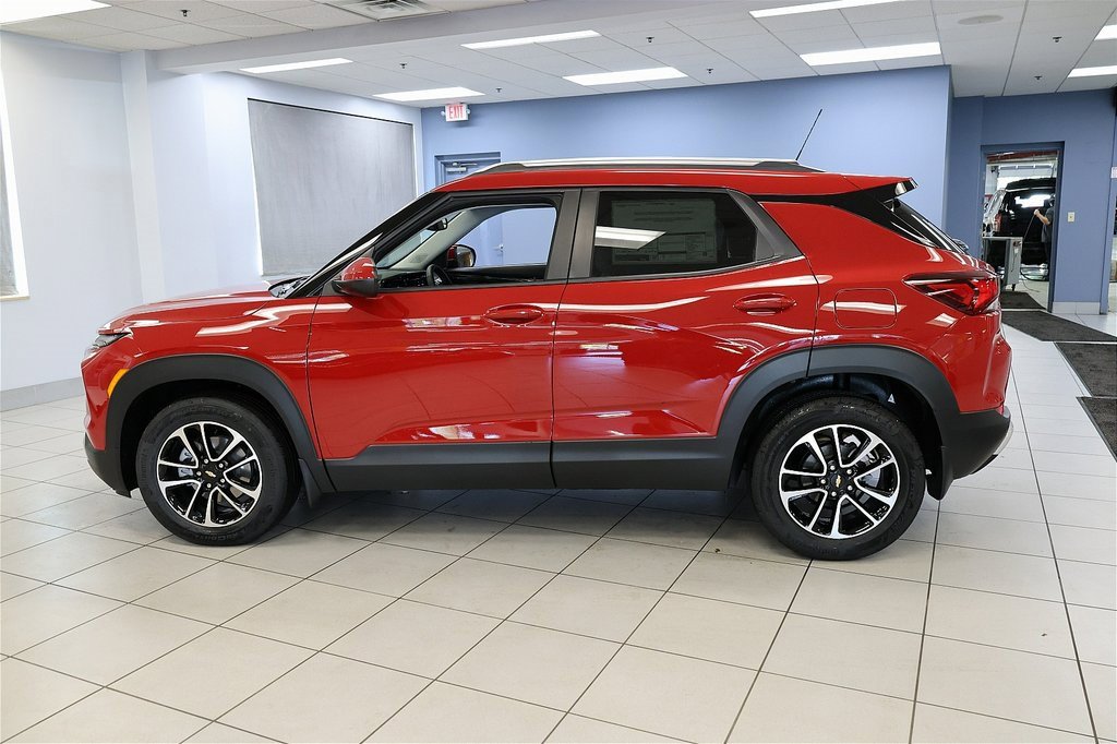 2026 Chevrolet Trailblazer LT photo 2