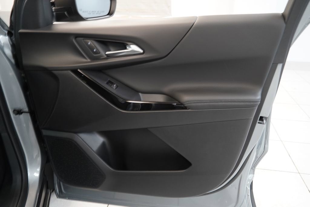 2026 Chevrolet Equinox LT - Photo 31