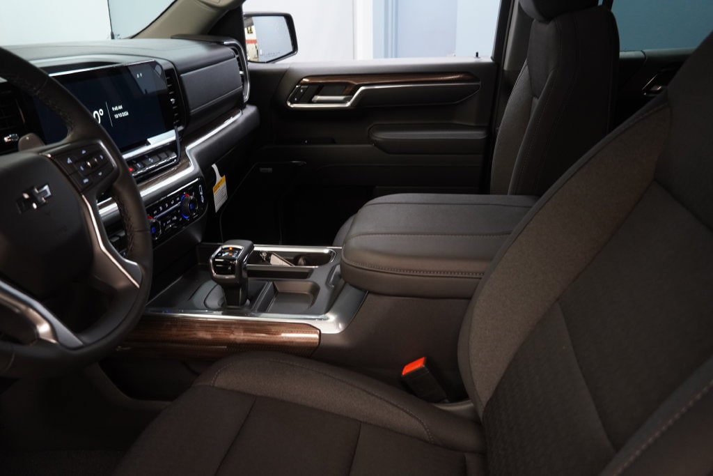 2026 Chevrolet Silverado 1500 LT Trail Boss - Photo 7