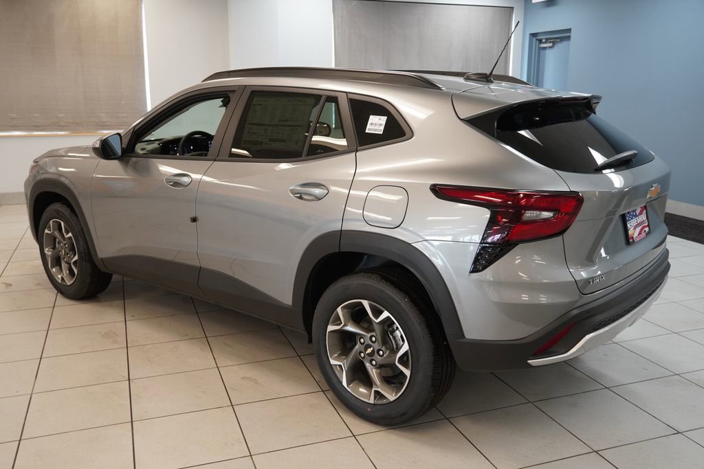 2026 Chevrolet Trax LT - Photo 10