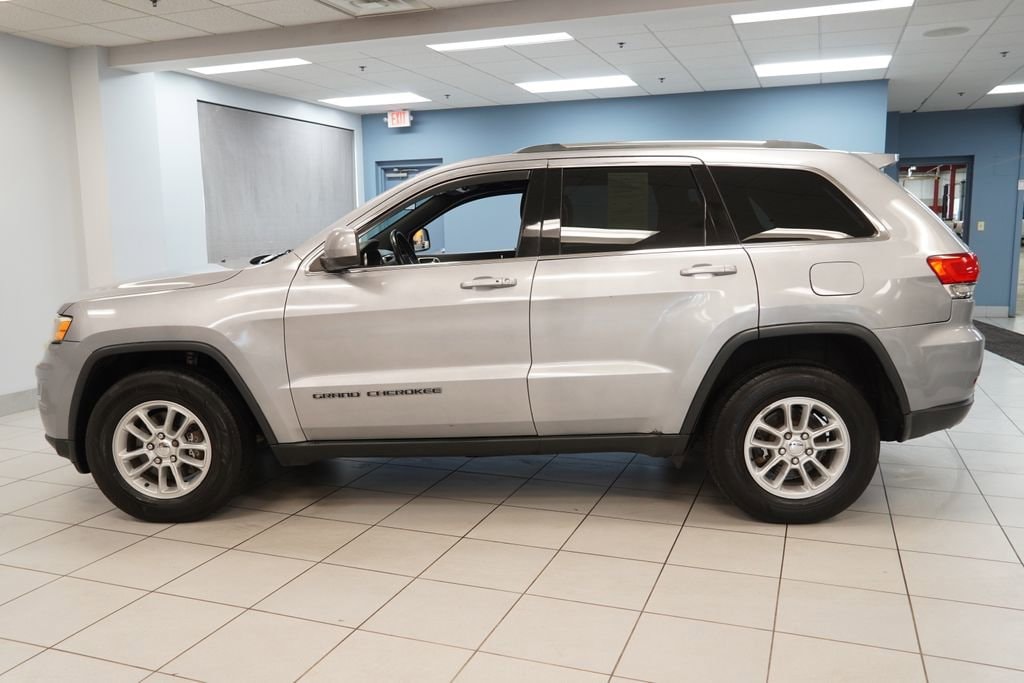 Used 2018 Jeep Grand Cherokee Laredo E with VIN 1C4RJFAG7JC506752 for sale in Strongsville, OH