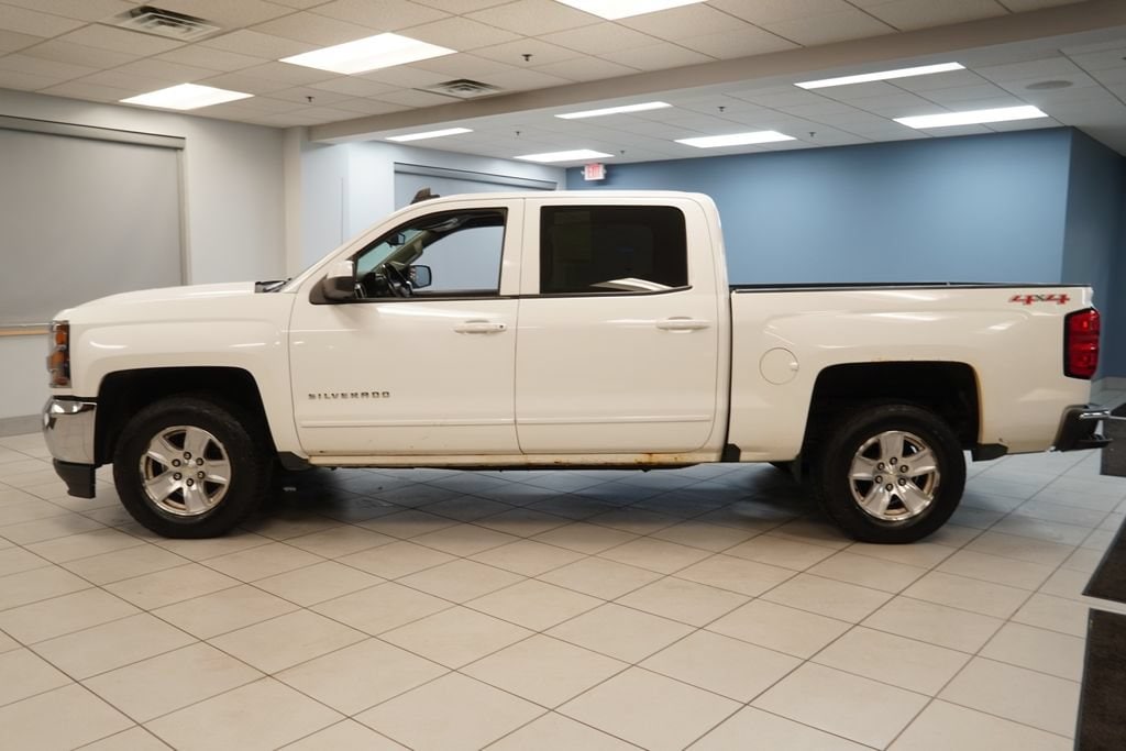 Used 2016 Chevrolet Silverado 1500 LT with VIN 3GCUKREC3GG185685 for sale in Strongsville, OH