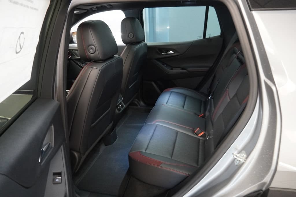 2027 Chevrolet Equinox RS - Photo 20