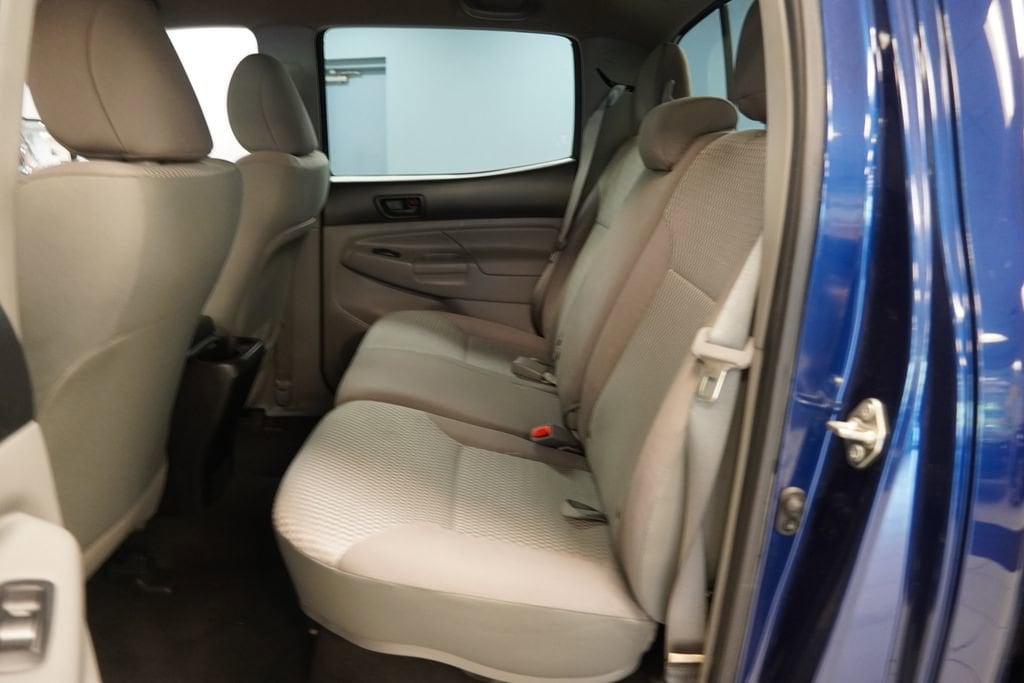 2015 Toyota Tacoma Base - Photo 25