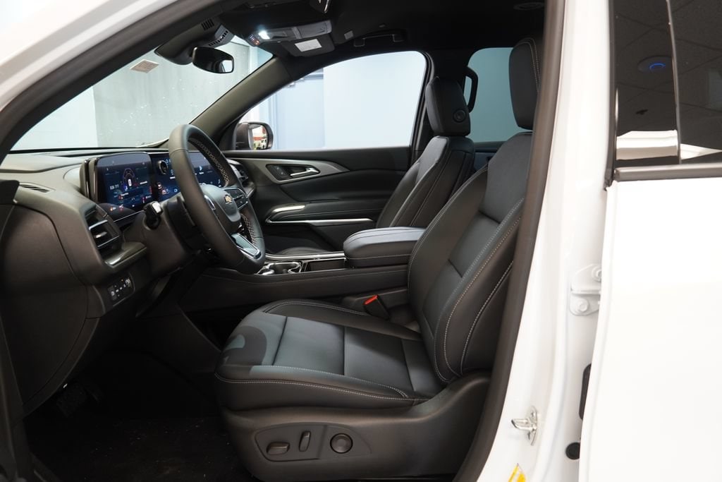 New 2027 Chevrolet Traverse LT SUV