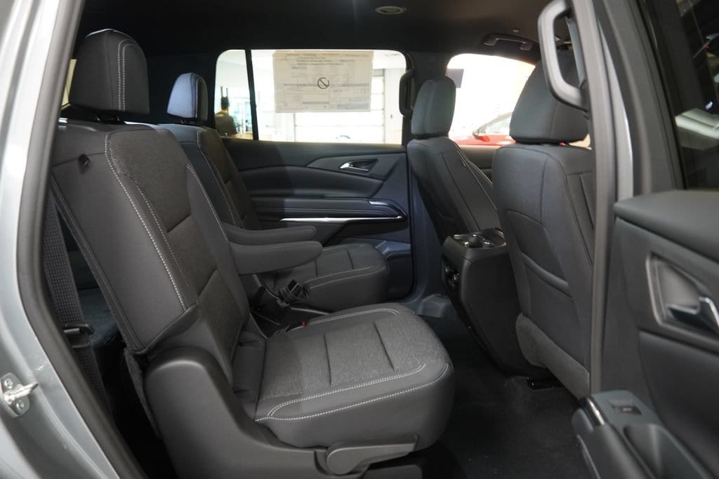 2027 Chevrolet Traverse LT - Photo 32
