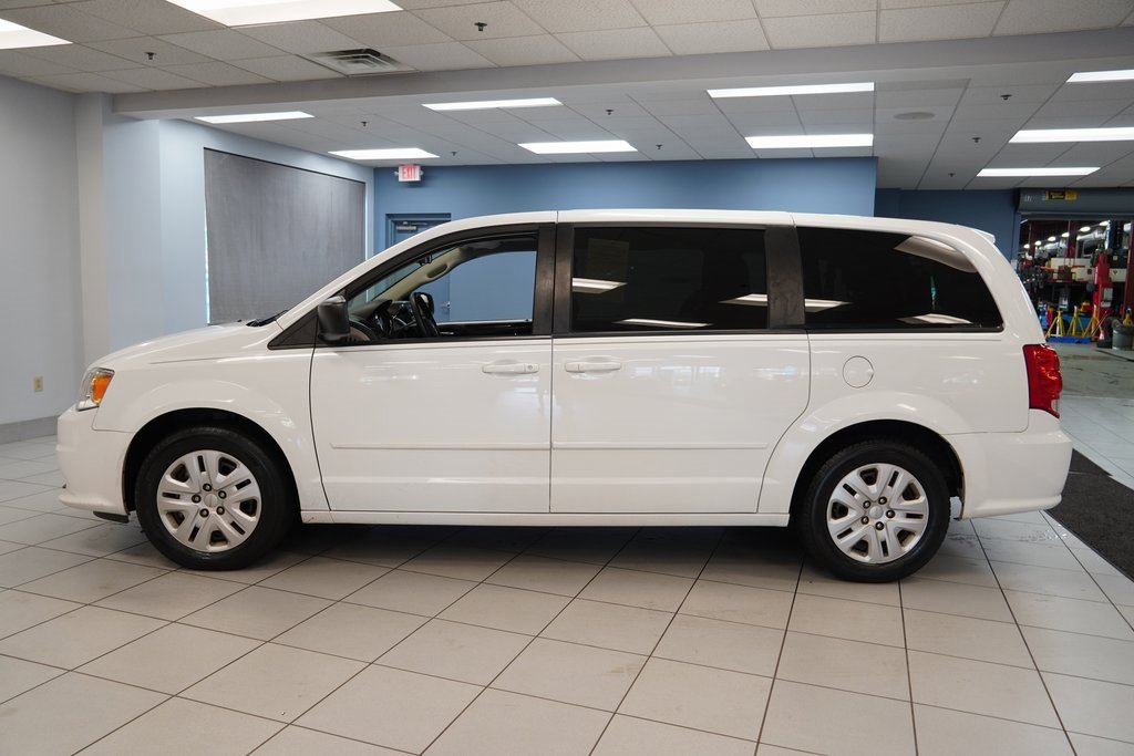 Used 2016 Dodge Grand Caravan SE with VIN 2C4RDGBG6GR169552 for sale in Strongsville, OH