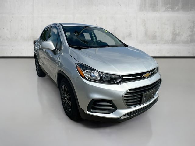 2017 Chevrolet Trax LS photo 3