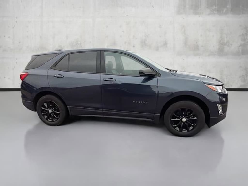 Used 2018 Chevrolet Equinox LS SUV
