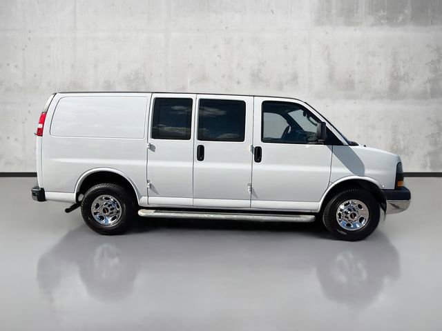 2023 Gmc Savana Cargo 2500 photo 3