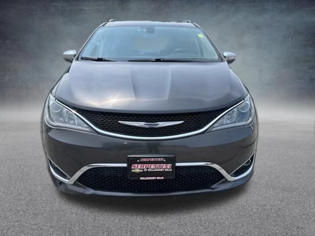 Used 2019 Chrysler Pacifica Limited Van Passenger Van