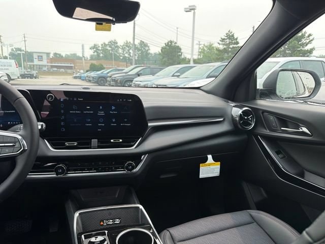 2027 Chevrolet Equinox LT - Photo 23