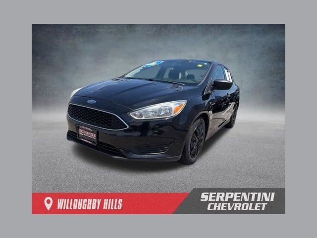 2017 Ford Focus Sedan S's photo